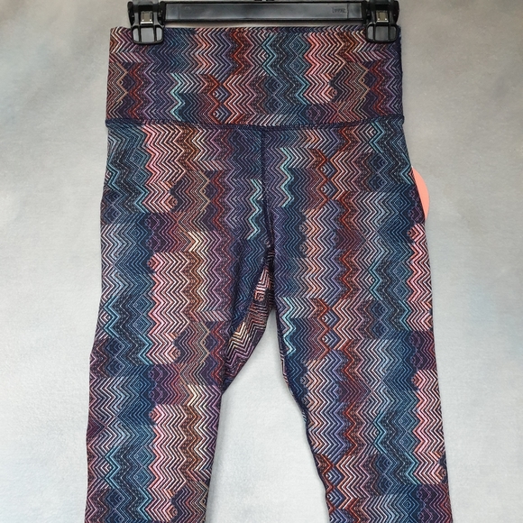 Guru Active Full Length Wide High-Rise Waist Leggings in Multi Color Chevron Sm - Picture 4 of 16
